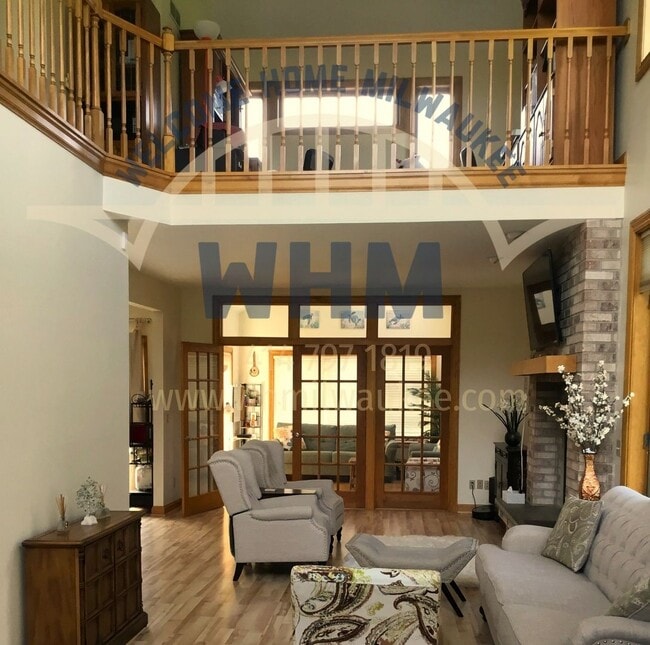 Building Photo - 13835 Morningview Ct