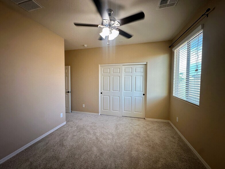 Building Photo - 4717 W Sweet Iron Pass