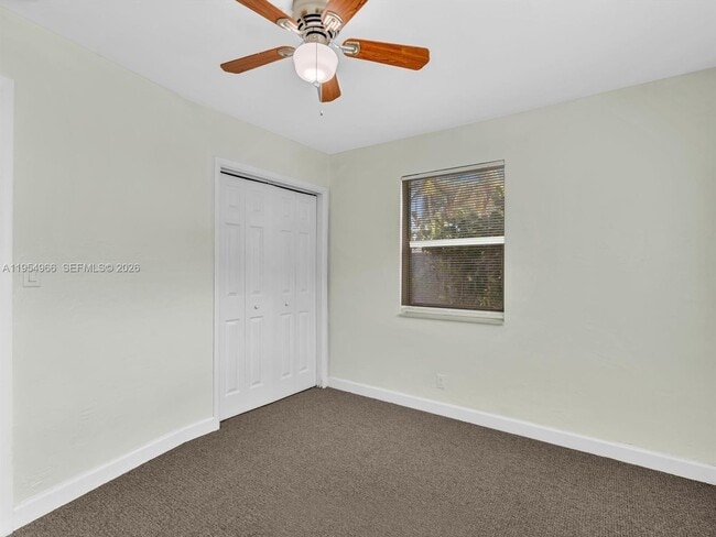 Building Photo - 1513 NE 30th Ct