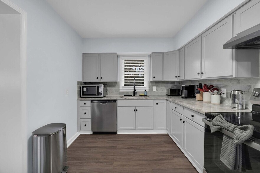 Building Photo - 610 S Georgetown Dr