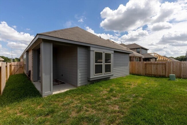Building Photo - 5063 Hazel Orch Dr
