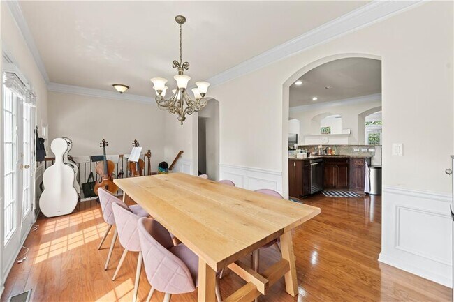 Building Photo - 11200 Brunson Dr