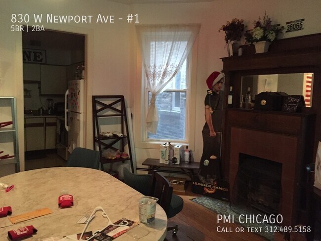 Building Photo - 830 W Newport Ave