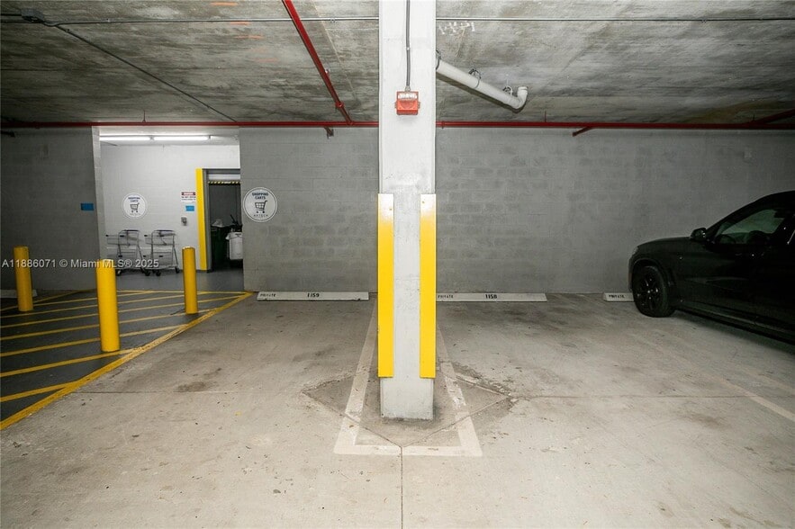 Building Photo - 2950 NE 188th St