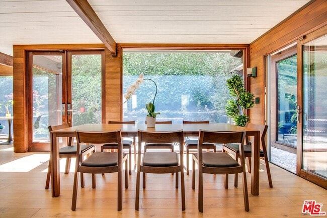 Building Photo - 9624 Yoakum Dr