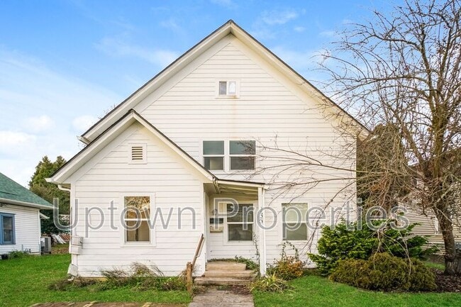 Building Photo - 135 NE Jackson St