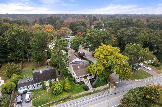 Building Photo - 63 Pine St