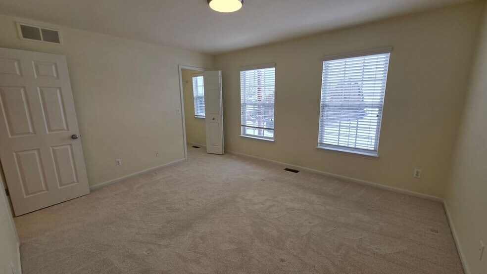 Building Photo - 1547 Cass Lake Rd