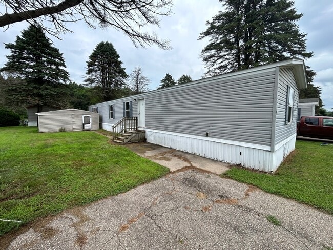 Building Photo - 2701 30 Mile Rd
