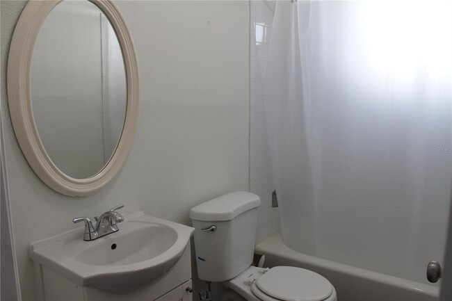 Building Photo - 515 Druid St