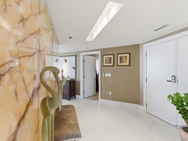 Building Photo - 17875 Collins Ave