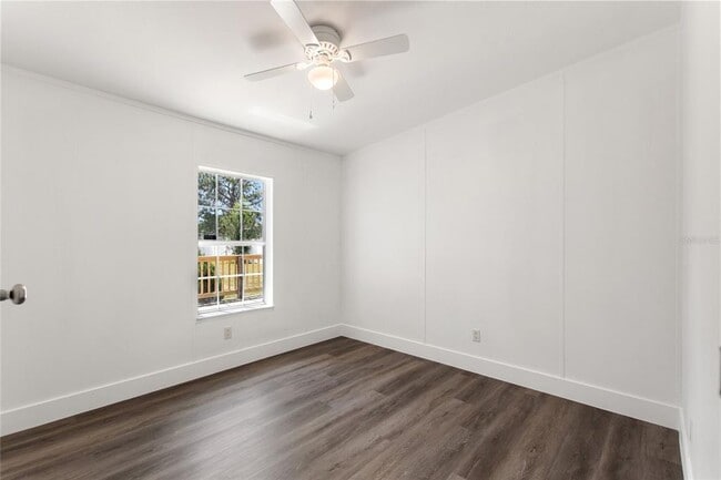 Building Photo - 486 Lindsey Dr