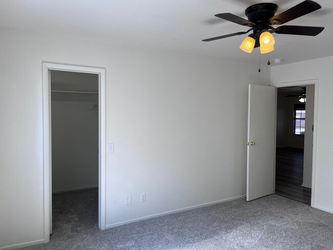 Building Photo - First Floor Condo - W. Tropicana Ave.