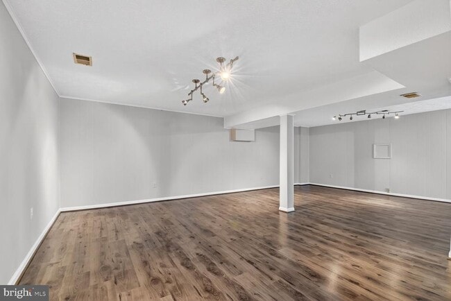 Building Photo - 1302 Clayborne House Ct