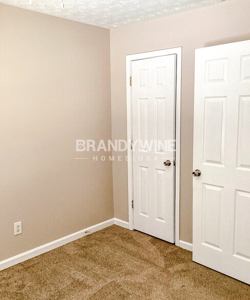 Building Photo - 107 Lake Terrace