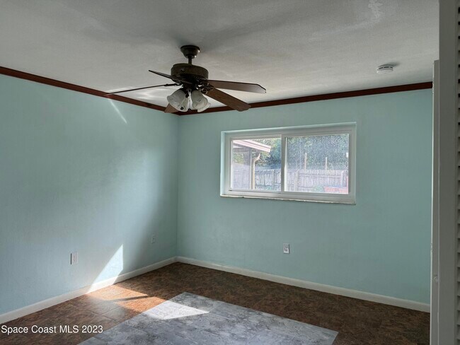 Building Photo - 155 Perth Ave