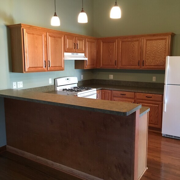 Open Kitchen/Living room - 8339 Edinboro Rd