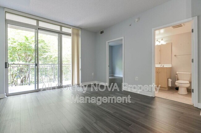 Building Photo - 820 N Pollard St