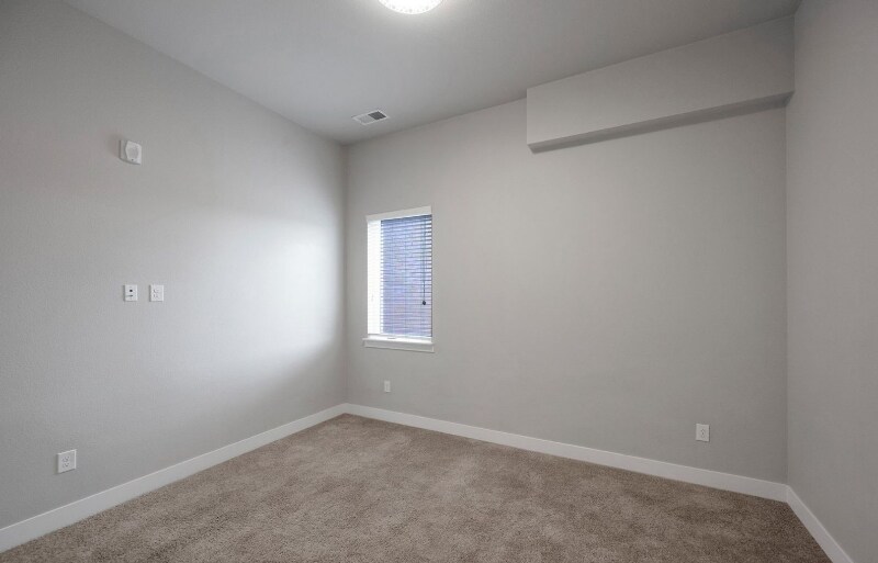 Building Photo - 14341 E Tennessee Ave