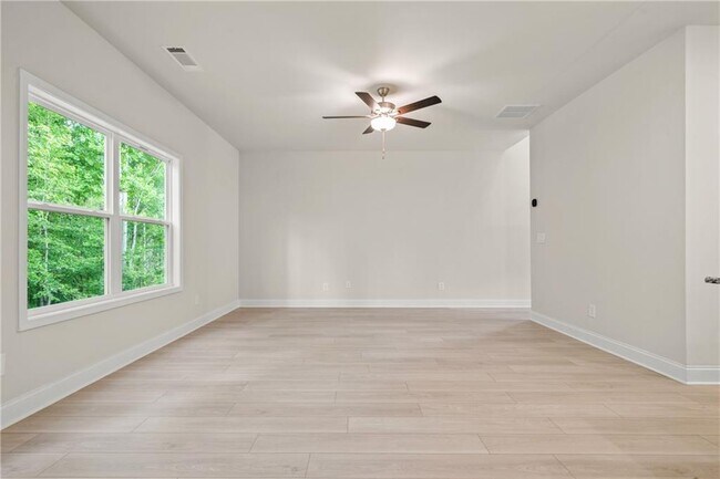 Building Photo - 32 Station Overlook Wy