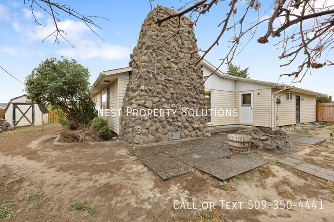 Building Photo - 603 N Crestview Dr