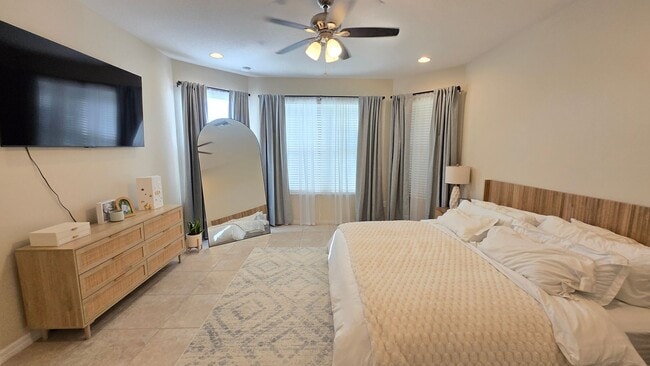 Building Photo - Beautiful 4 Bed / 3.5 Bath Home ~ Available April 1st + Incentive!