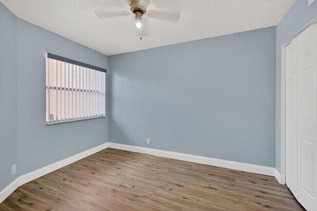 Building Photo - 3239 NW 44th St