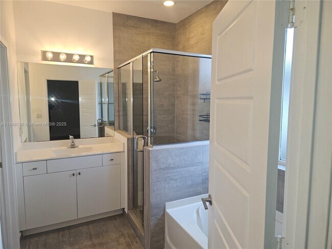 Building Photo - 17606 SW 149th Pl