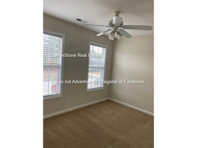 Building Photo - 50 Breezewood Dr