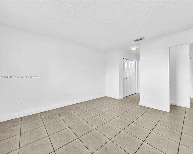 Building Photo - 15770 SW 106th Terrace