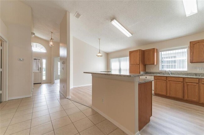 Building Photo - 8104 Santee Dr