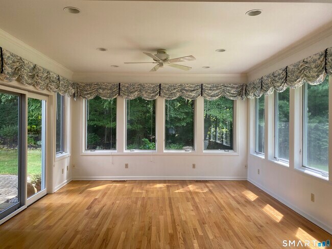 Building Photo - 54 Winchester Dr