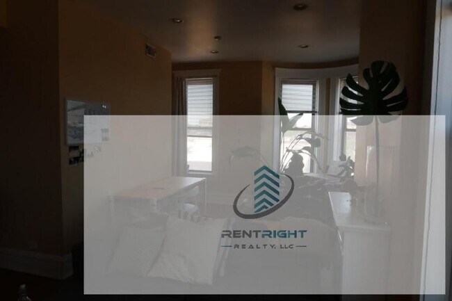 Building Photo - 2 bedroom in CHICAGO IL 60622