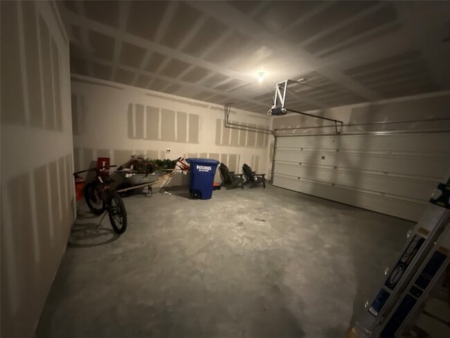 Building Photo - 527 Baobab Wy