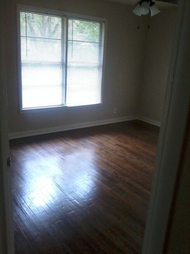 bedroom 3 - 4303 College Main St