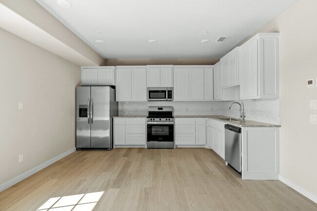 Building Photo - 2290 W Tarleton St
