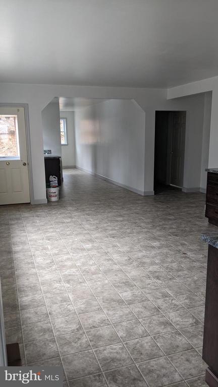 Building Photo - 594 Truce Rd