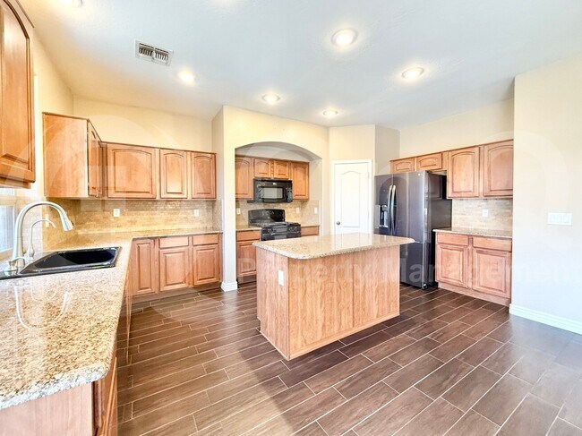 Building Photo - 16111 W Winslow Dr