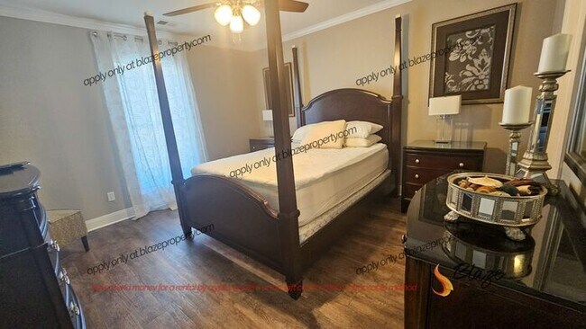 Building Photo - Preleasing - Lovely 3 Bedroom home in Trad...