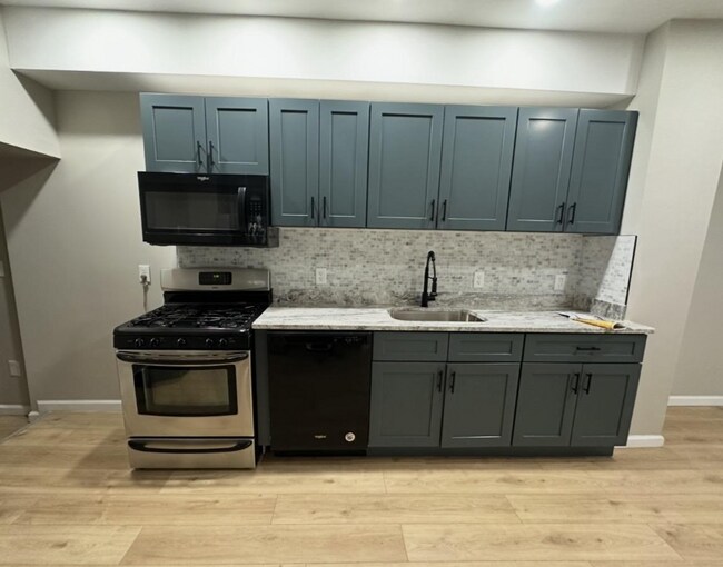 Building Photo - 1961 N Croskey St