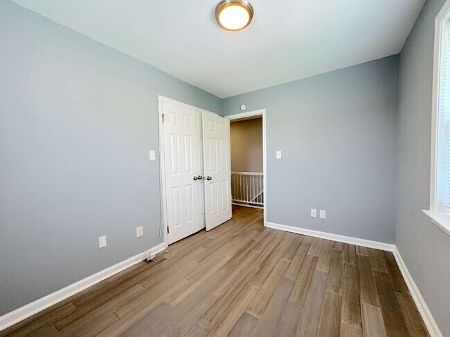 Building Photo - Comfortable Living in a Convenient Lorton Location