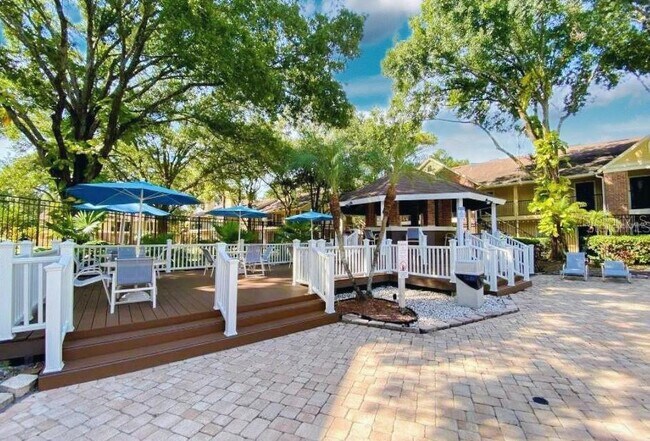 Building Photo - 8742 Mallard Reserve Dr