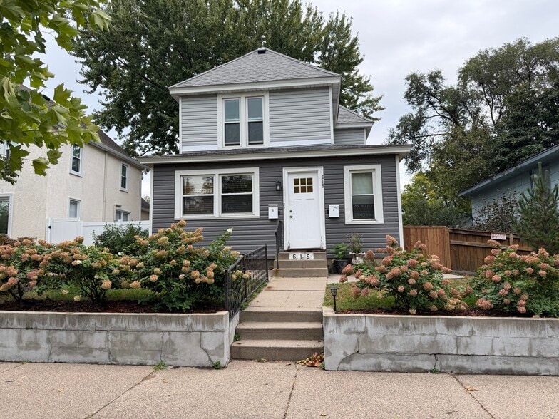 Primary Photo - 615 Taylor St NE