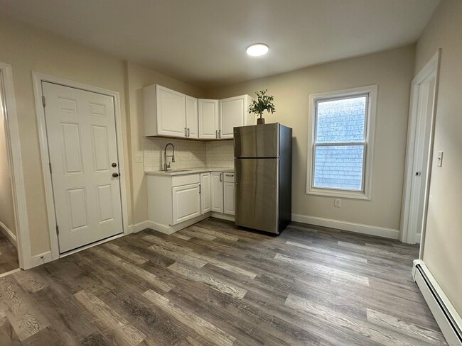 Building Photo - 85 Twiss St