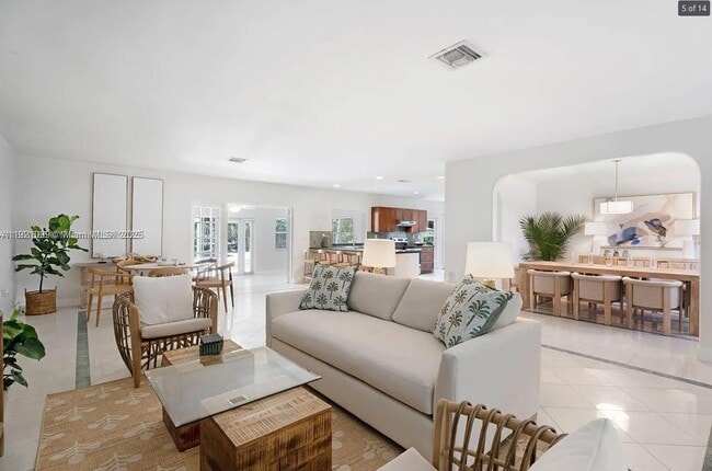 Building Photo - 8700 SW 64th Ave