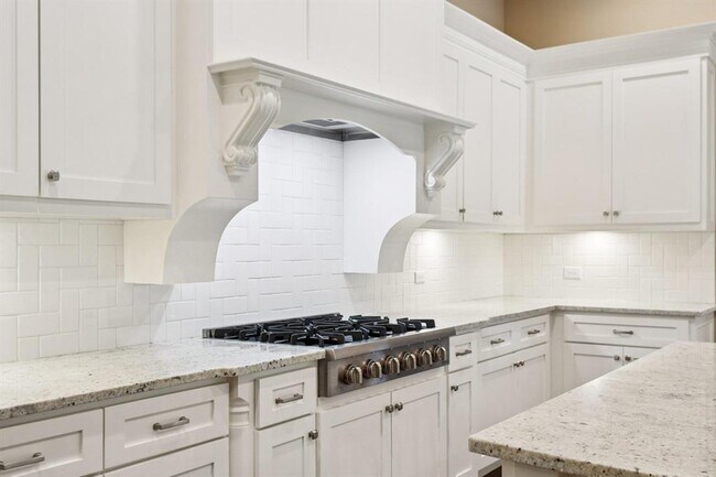 Building Photo - 124 Abamillo Dr