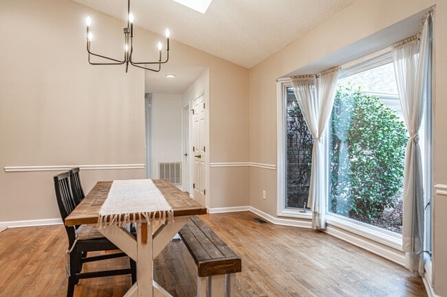 Building Photo - 11 Greenville Ln