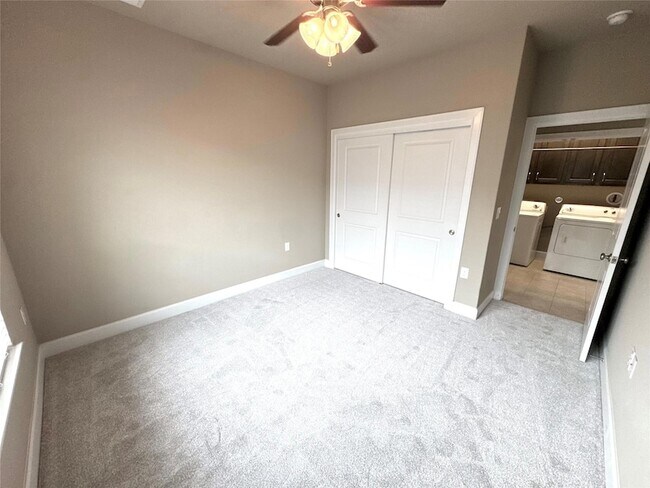 Building Photo - 4705 Rosedale Ave
