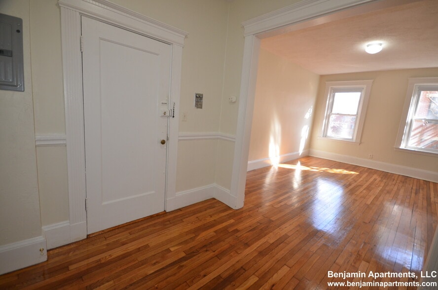 Building Photo - 1334 Commonwealth Ave