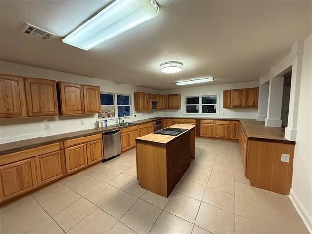 Building Photo - 39344 Rosalind Dr